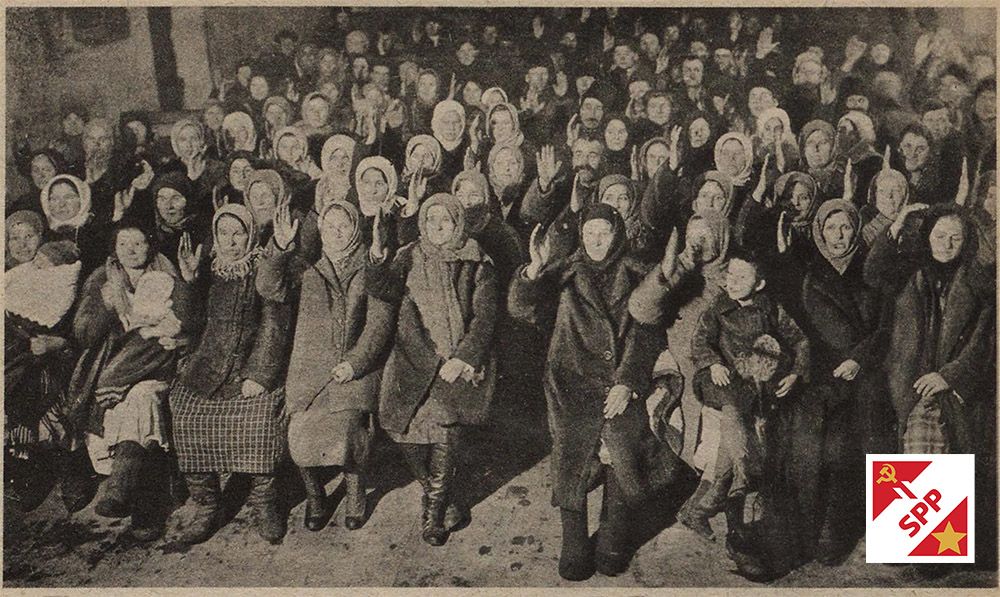 Women-at-a-committee-meeting-Soviet-village-in-the-1930s